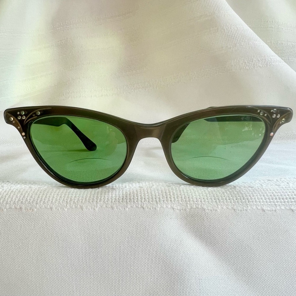 VTG Cat Eye Frames Need A‎ Little Cosmetic TLC